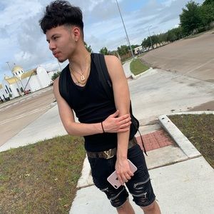 Hey guyysss💙 I’m Benji